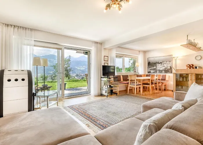 빌라 Panoramavilla By A-appartments 블루덴츠